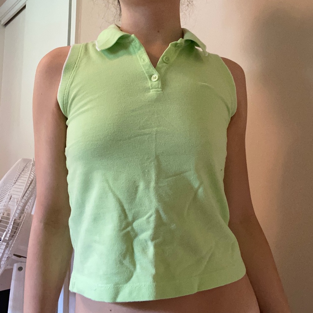 Cropped green sleeveless collared top